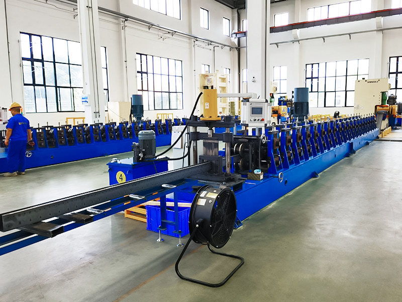 Box-Beam Roll formans machinas